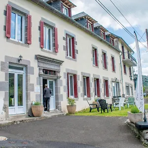 Maison d'hôtes Au Coeur Du Volcantal, Laveissière