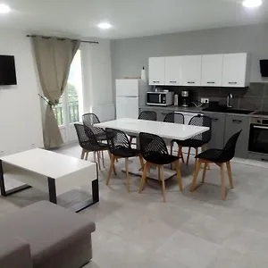 Appartement Appt Confort A 103, Laveissière